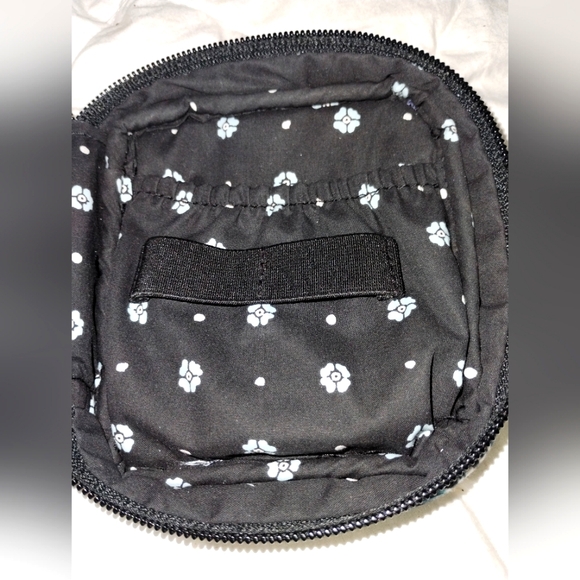 Vera Bradley makeup carrying case - Picture 4 of 5